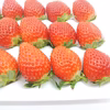 ほっこりするようなかわいい形のいちごの贈りもの