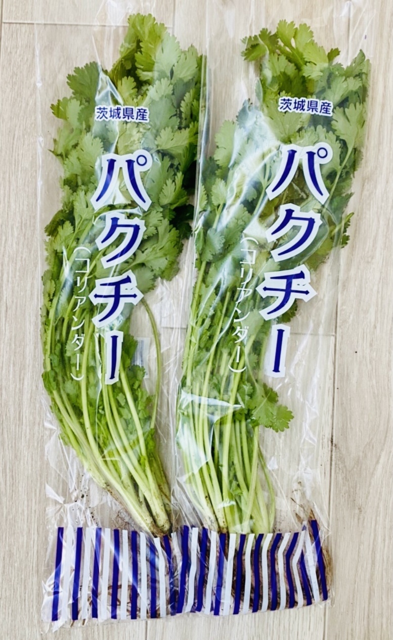 安心 安全 朝獲れ強烈なニオイの新鮮パクチー クール便 農家漁師から産地直送の通販 ポケットマルシェ
