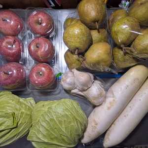 キャベツ、ダイコン、ニンニク、リンゴ、ラ・フランス