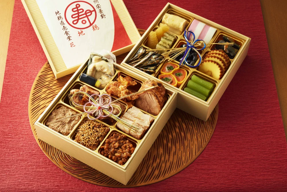 【数量限定‼ご予約開始】超贅沢品！地鶏だらけの御節重と【お得】選べる地鶏鍋セット