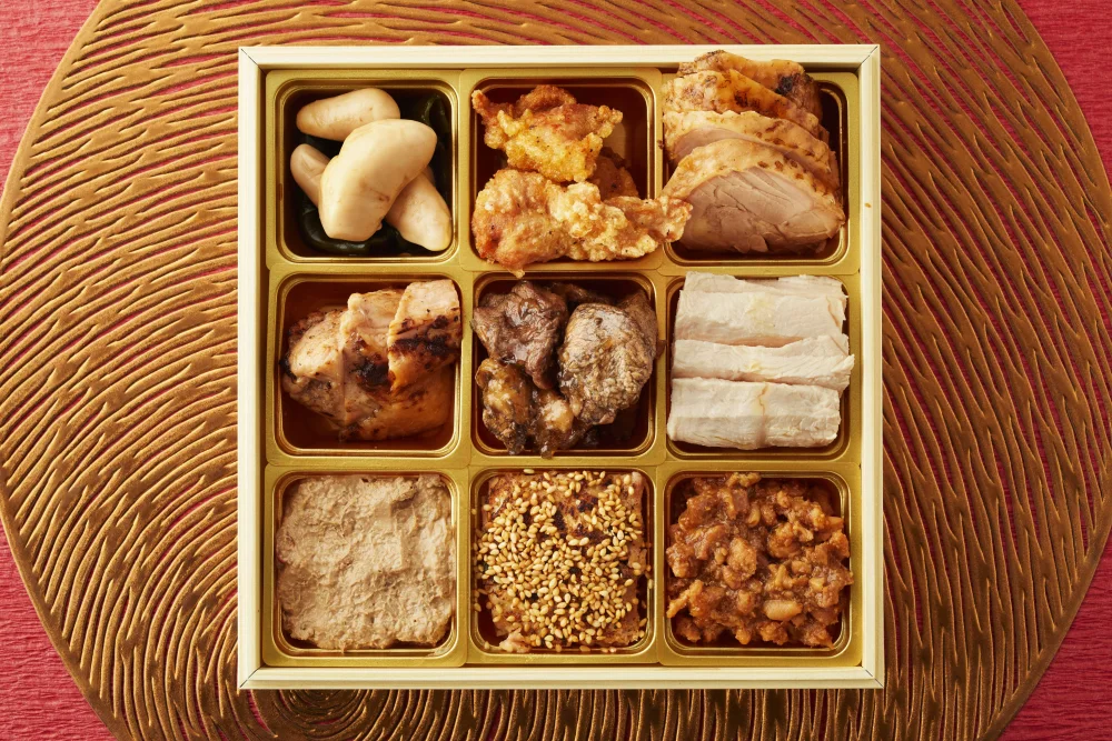 【数量限定‼ご予約開始】超贅沢品！地鶏だらけの御節重と【お得】選べる地鶏鍋セット