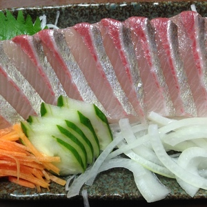大きな魚さばけない方へ(3枚おろし・カンパチ) 真空パックで送りま 金寿カンパチ