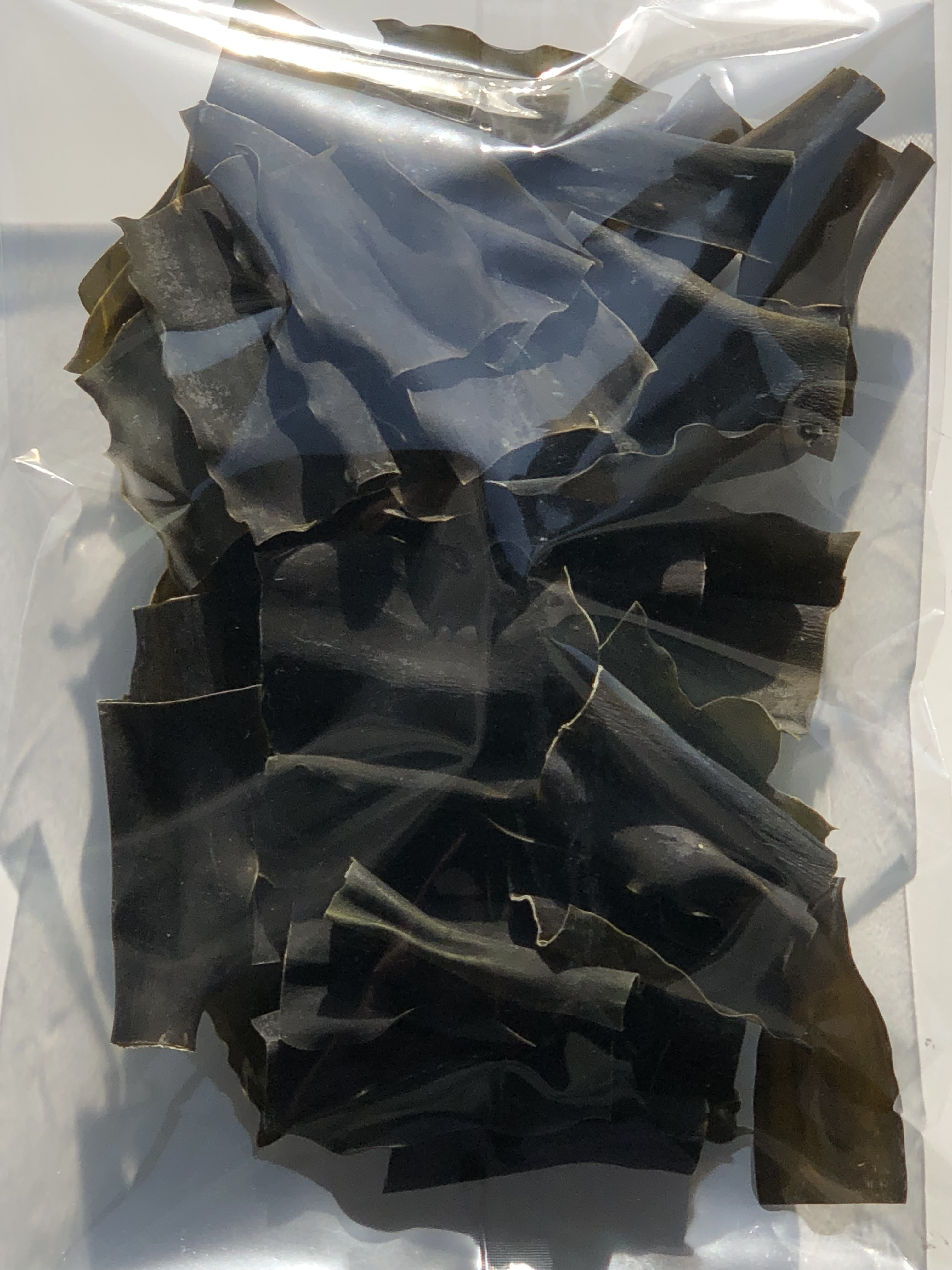 きざみ乾燥 めかぶ 岩手県産 40ｇ  無添加・無着色 干しめかぶ [05] NICHIGA(ニチガ)