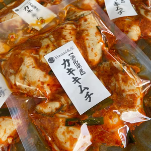牡蠣キムチ1パック、スズキ味醂干し食べ比べのセット