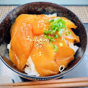 ヒラマサ漬け丼(海鮮漬け丼)