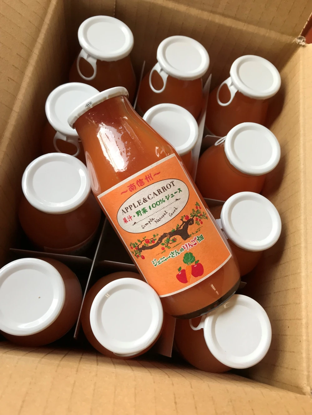 APPLE CARROT JUICE  180ml x 12個