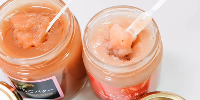 農家さんが作ったいちごバターを、某スーパーのと比較してみたよ。