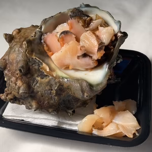 甘さ抜群！！東京湾，横須賀産　猿島活〆サザエ刺身