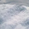 沖に流れる黒潮を平釜薪焚き：沖の潮