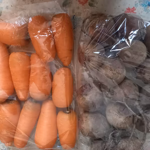 八ヶ岳高原の小玉ビーツ1kgと訳あり人参1kgセット（農薬・化学肥料不使用）