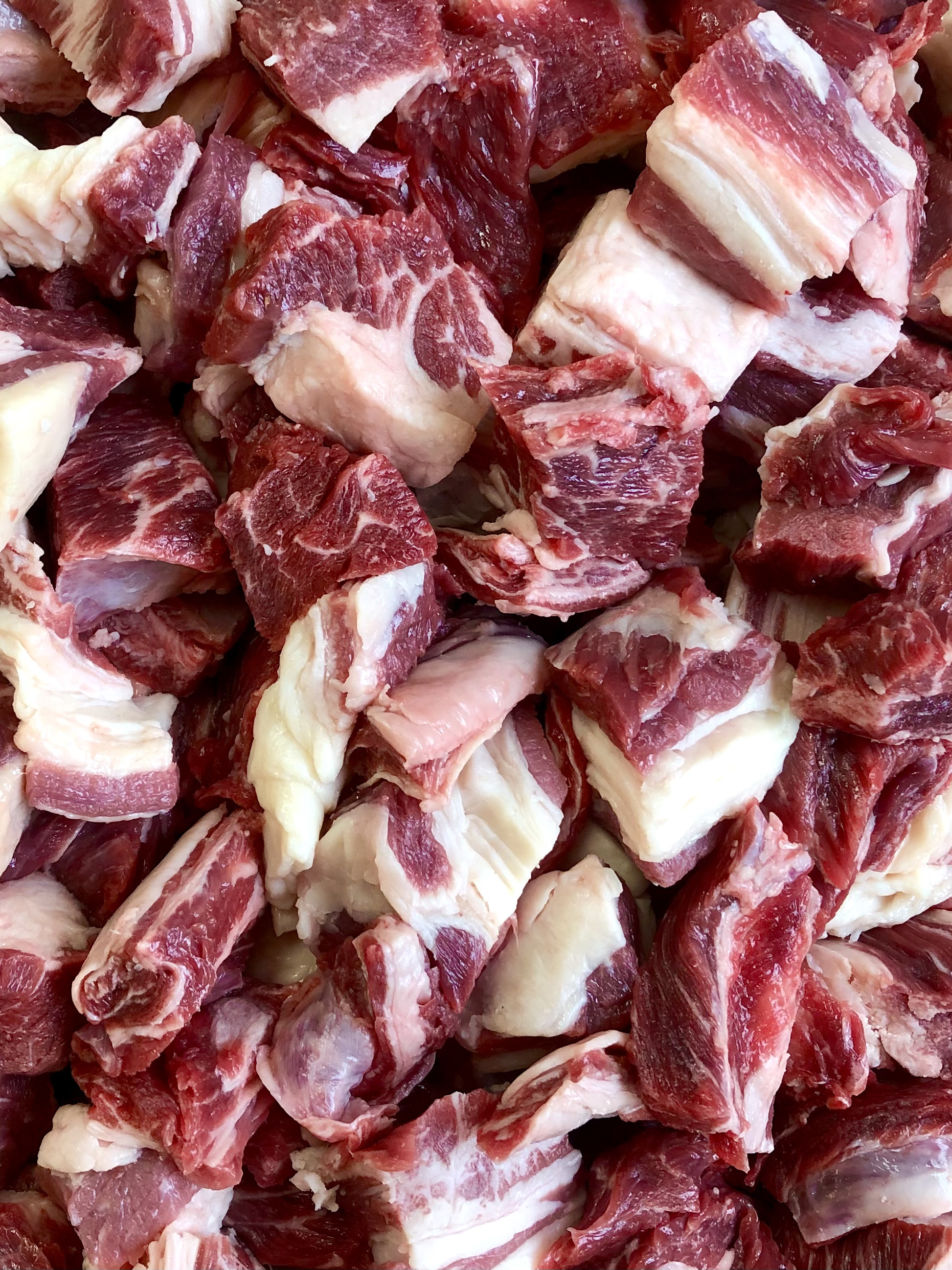 とわだ牧草短角牛バラ肉 角切り 真空冷凍 500g 農家漁師から産地直送の通販 ポケットマルシェ