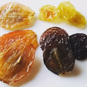 【お徳用100ｇ/200ｇ】まるで果実のグミ！完熟干し葡萄