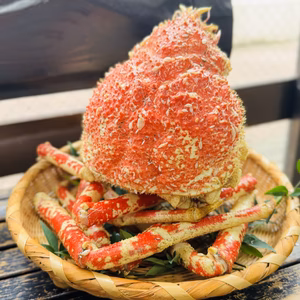 【訳あり】5本抜足、身質良し！茹で高足ガニ1kg（２-3人用）