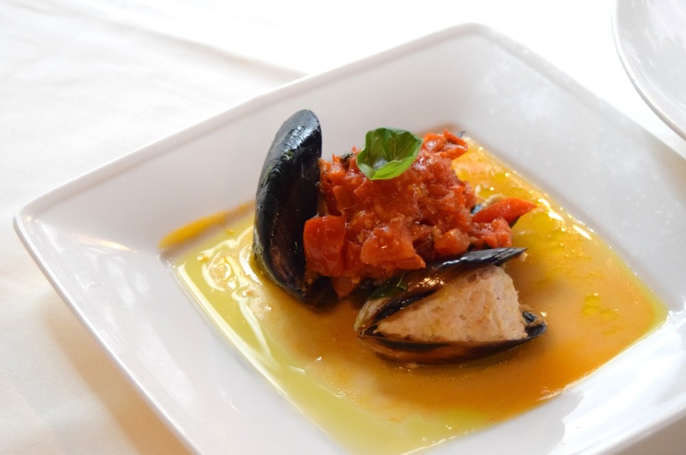 シェフ直伝 簡単レシピ ムール貝の旨味を引き出すのは鶏ひき肉 イタリアンな絶品 家庭料理 農家漁師直送のポケットマルシェ