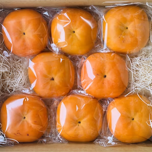 福岡県限定生産！冷蔵柿【秋王】4L  8個(常温発送)