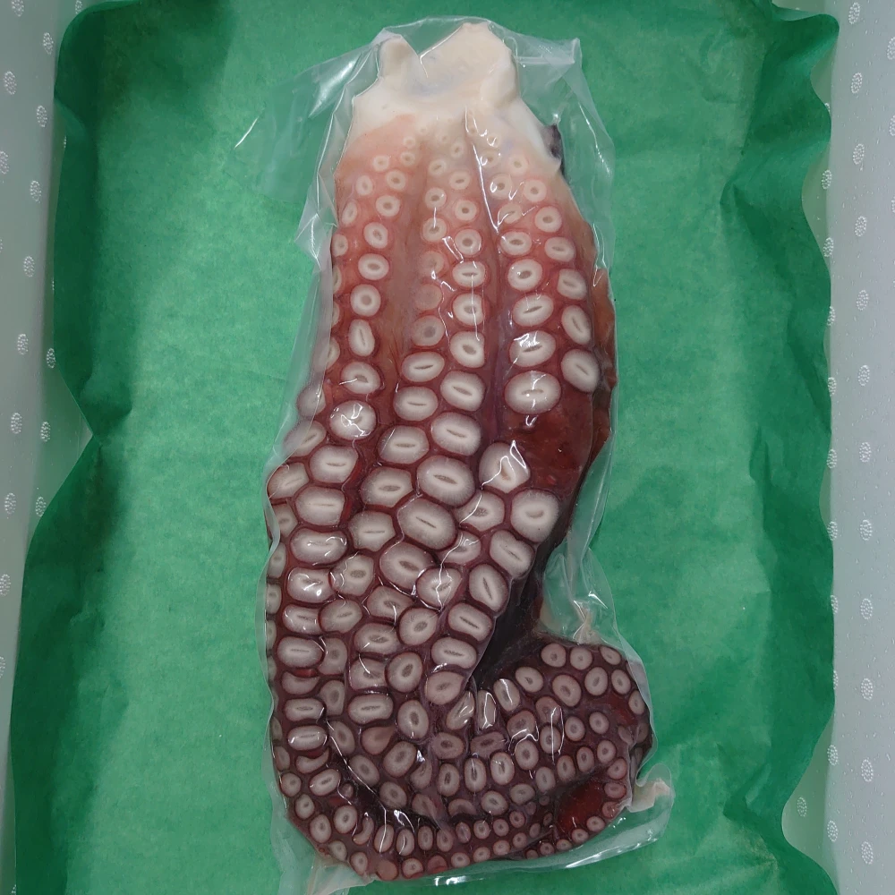 北海道小樽産 茹でタコ足 3本800g(冷凍)