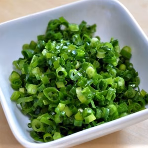 冬を越え 今 お目覚めの＃越冬ネギ600ｇ～農薬/化学肥料・不使用