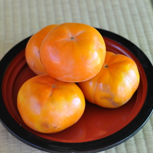 ポケマル 果物の次郎 柿の通販 全国の農家から産地直送で取り寄せできるポケットマルシェ