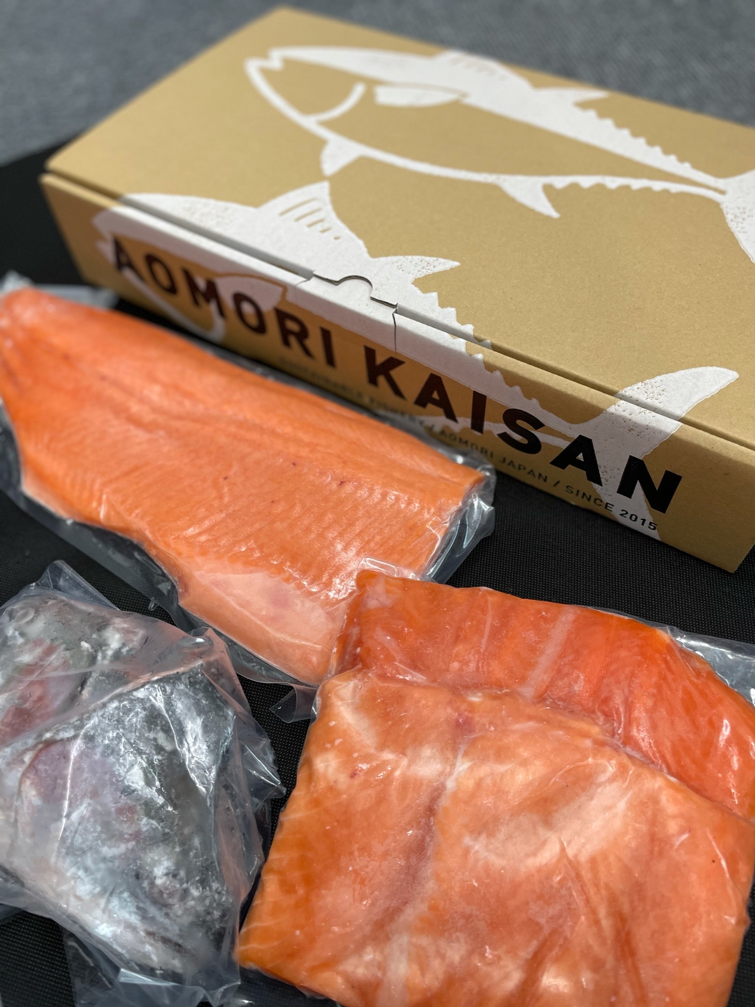 厳選夏ギフト 国産サーモンたっぷり2kg 8月発送 農家漁師から産地直送の通販 ポケットマルシェ