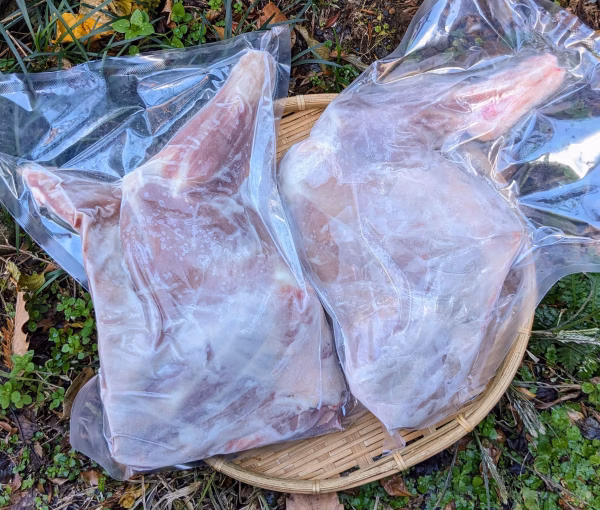 猪の骨付き肉：モモ＆ウデセット