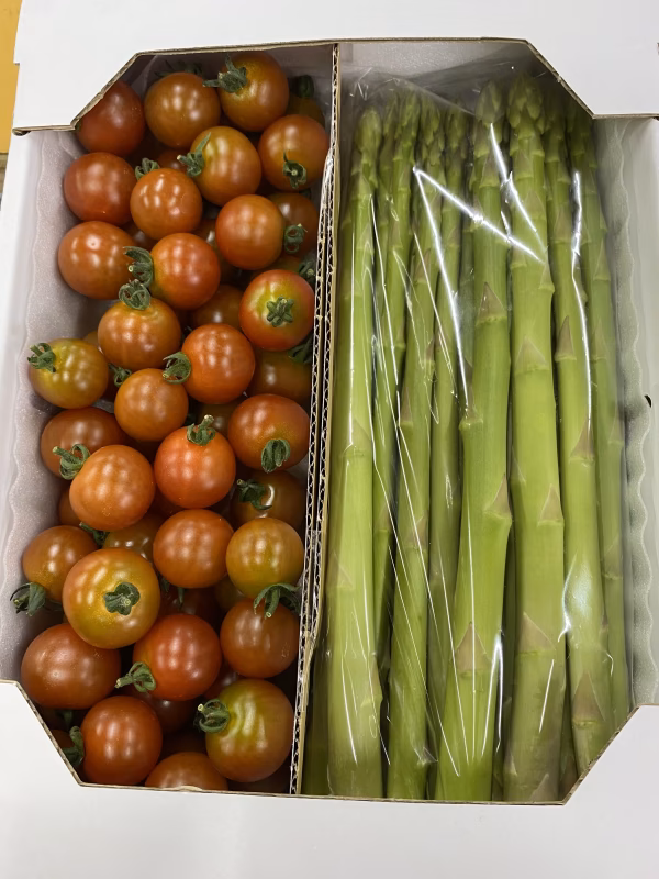 はなまる農園さぬきのめざめＬ&ミニトマトのサラダでセット♪さぬきひめサイズバラ1