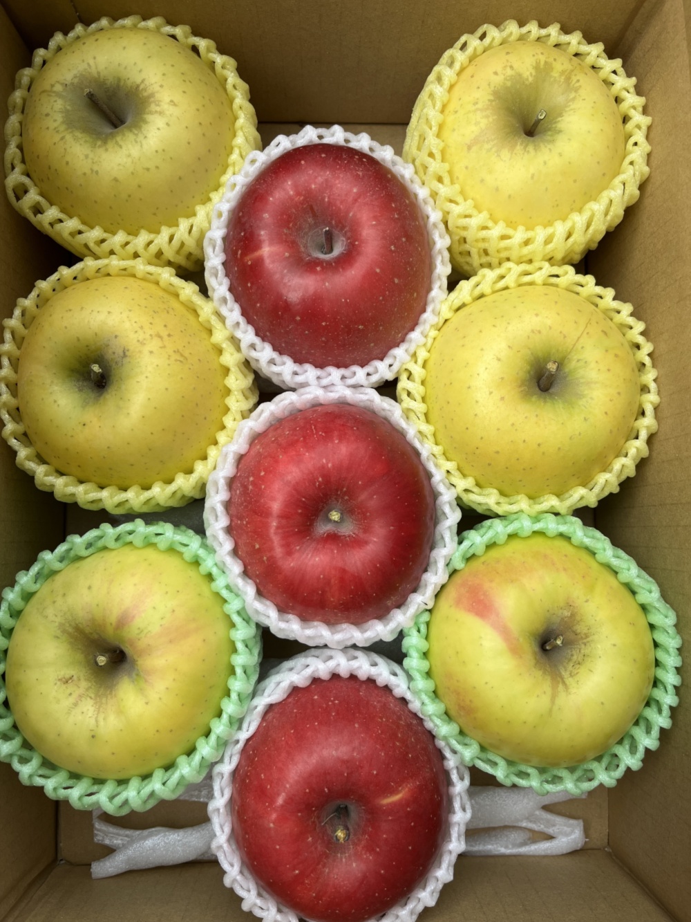 4品種詰合せ♪サンふじ ぐんま名月 シナノゴールド あいかの香り3kg箱