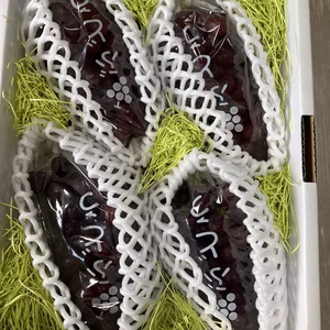 訳あり小粒小房1.2キロ2-5房！極甘薄皮ぶどうクイーンセブン　シャインの子　