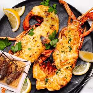 【生】ぷりぷり鮮度の活き伊勢海老（宮崎産｜500g〜）