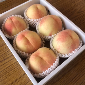 【訳あり商品、着色悪い・核割れ・裂果】山梨の桃 2kg箱