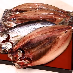 海洋深層水仕立てニシン干物　中サイズ　北海道寿都町産　