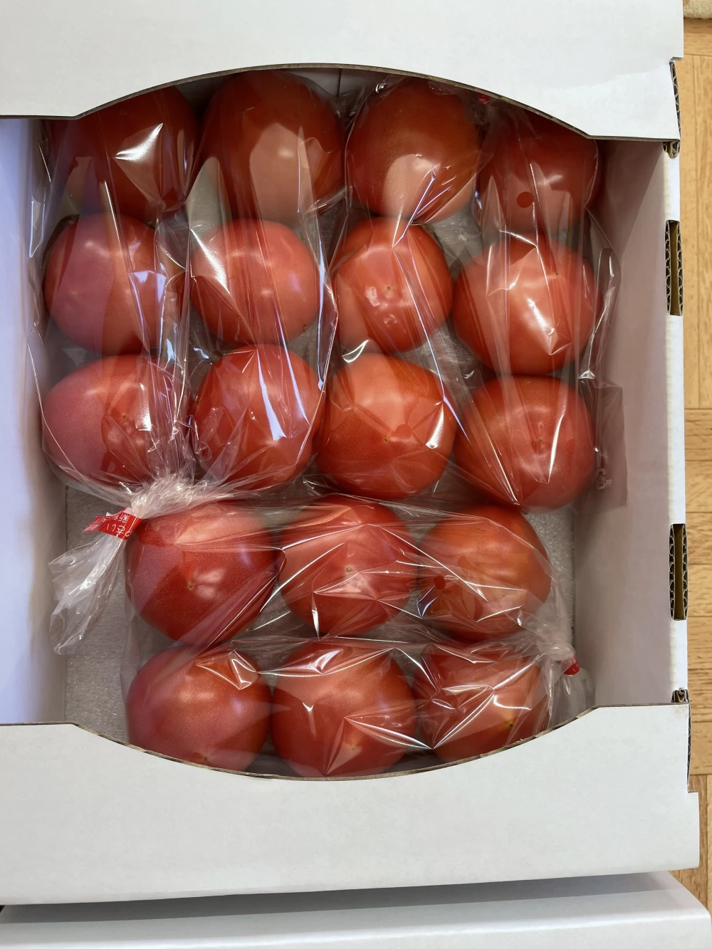 【まるでフルーツ！】旨味が詰まったひと口サイズの桃太郎トマト♡食べたらトリコ