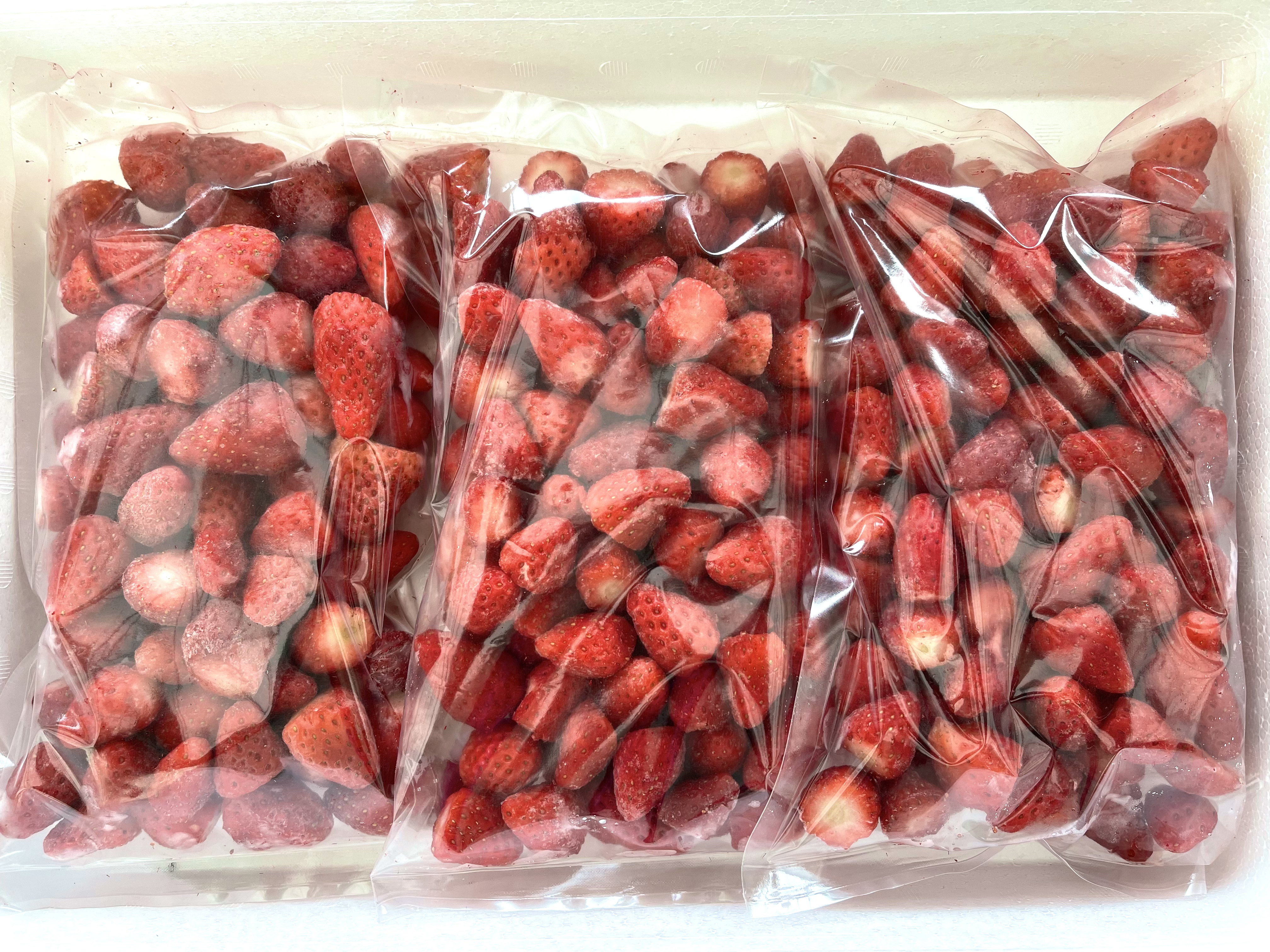 冷凍いちご500×20袋 入り【10kg】｜いちごの商品詳細｜ポケット