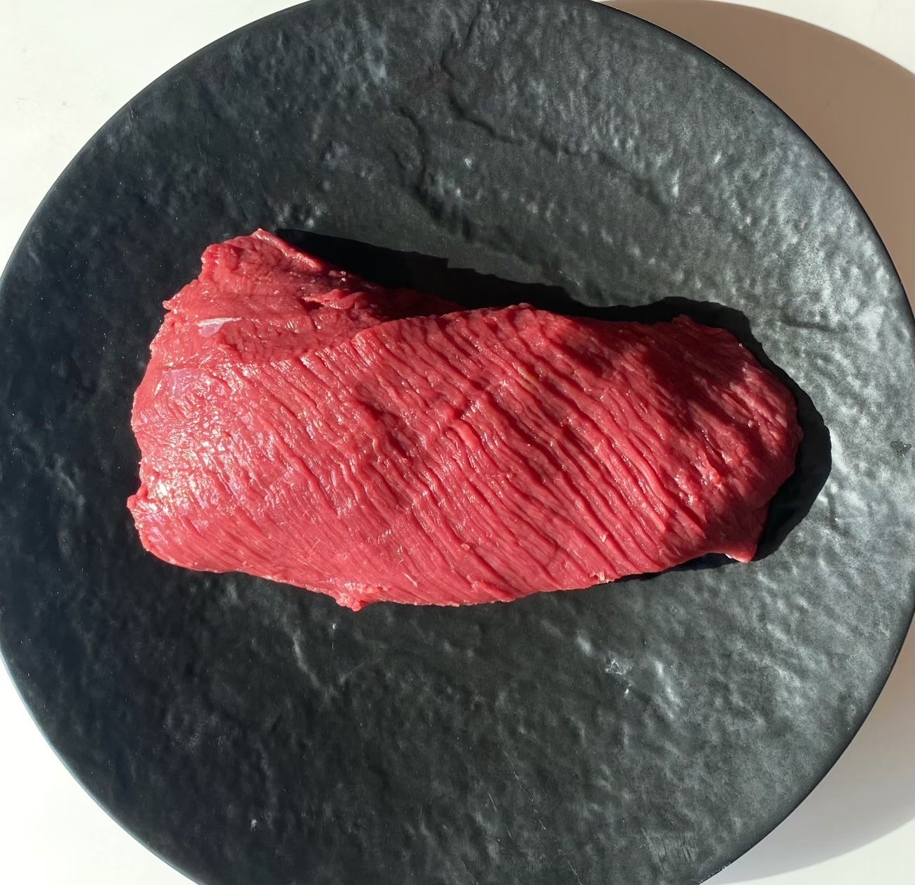 遠野鹿肉[熟成]外モモ 噛むほどに広がる旨み 200g(1パック~)