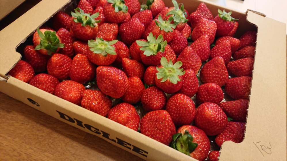 作れば楽しく、買えば楽ちん🍓いちごスイーツのたしなみ | 農家漁師