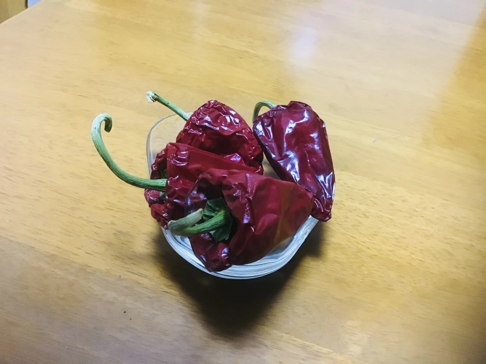 オブジェ観賞用レッドペッパー（食用ではありません）
