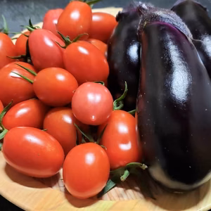 【12月頃販売開始します!!】なす・ミニトマトの欲張りセット♪