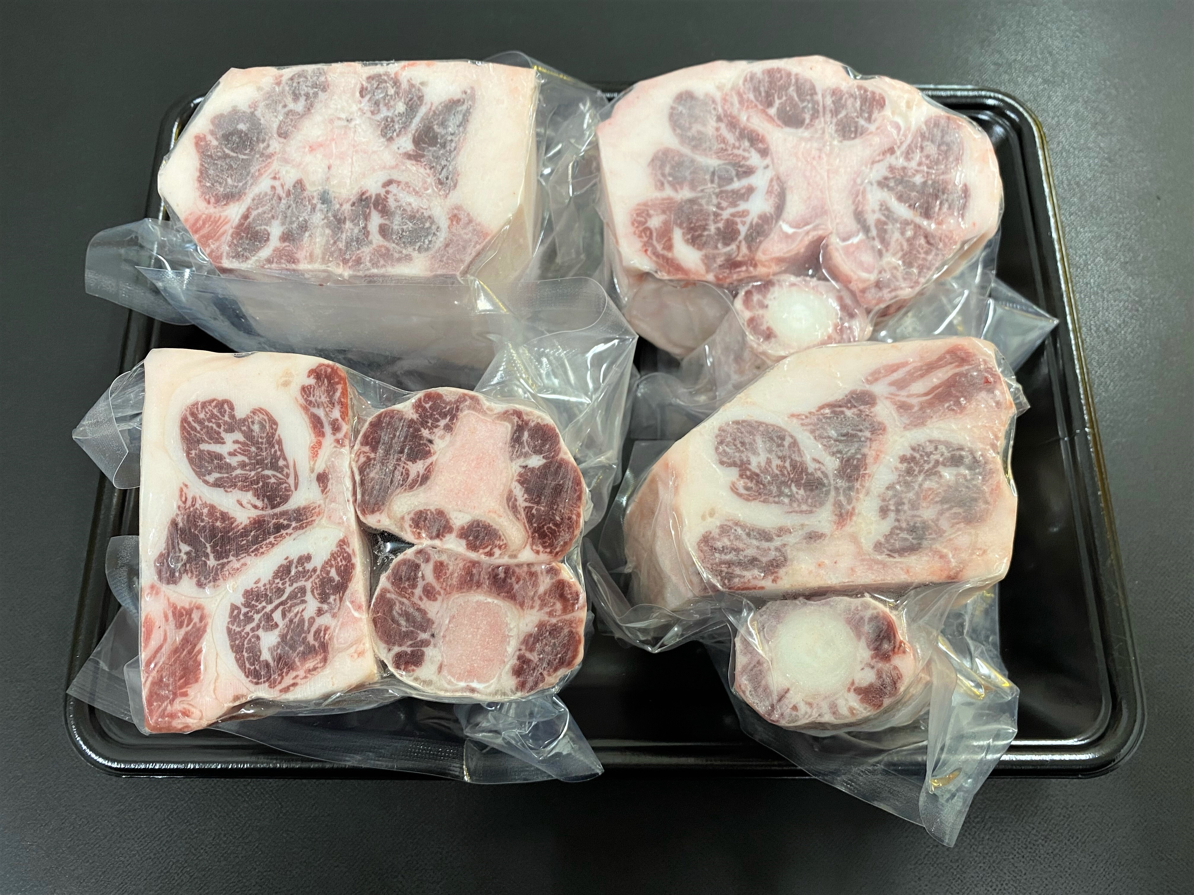 八雲牛 テールブロック 300ｇ×4個 (総重量1.2ｋｇ)｜肉の商品