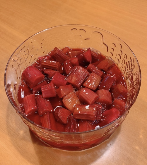 鹿児島県産 赤いルバーブ 2kg 農家漁師から産地直送の通販 ポケットマルシェ