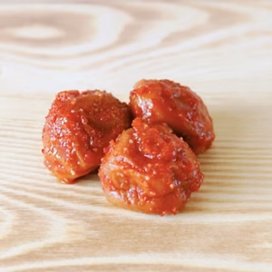 甘辛バランスが絶妙なキムチ梅500g　