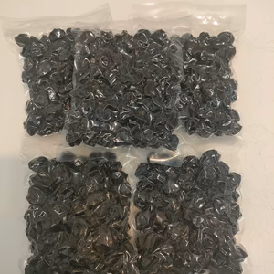 【山梨県産】無添加　無着色 しっかり乾燥　干しぶどう　80g×5個