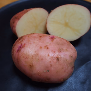 【レシピ付】モッチモチ！子育て家庭にも嬉しい希少じゃがいも「紅あかり」