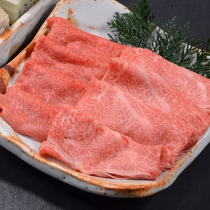 32 鳥取和牛 肩ロースと赤身すき焼き用スライス化粧箱