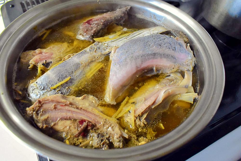 誰でもできるマグロのカマの簡単レシピ4連発 煮付け 塩焼き 漬け マグロ出汁 農家漁師から産地直送の通販 ポケットマルシェ