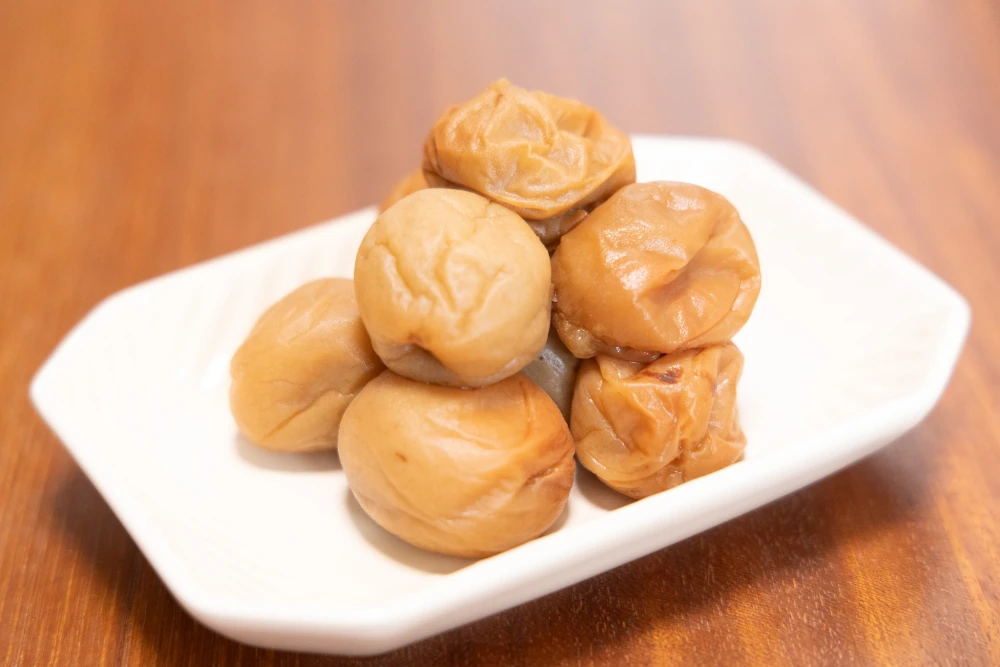 【訳あり】蜂蜜入り塩分控えめつぶれ梅（400g）と梅シロップ3本セット