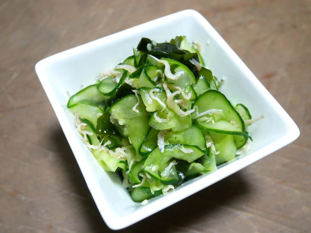 ちりめん と かえり の違いを観察して ちりめん常備菜作りをたしなんだよ 農家漁師から産地直送の通販 ポケットマルシェ
