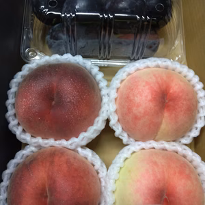 園主イチオシ《すもも黒琥珀×旬の桃 BOX》