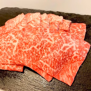 【3パック以上まとめ買い割引中】単品: A5黒毛和牛【シンタマ焼肉】(300g)