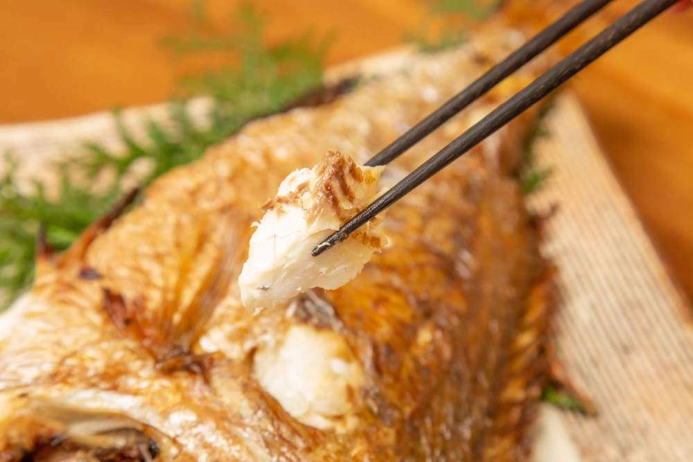 熟練の技で焼き上げた塩焼きでお食い初めのお祝いを！【あなたに逢い鯛。の塩焼き】
