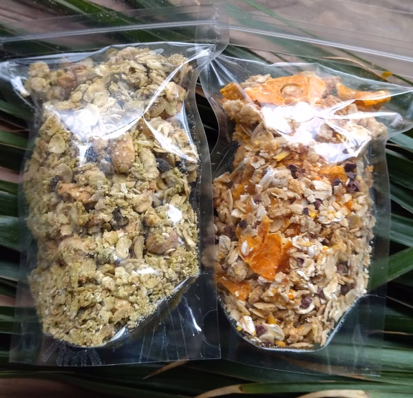 黒米グラノーラとポンカンCacaoグラノーラ