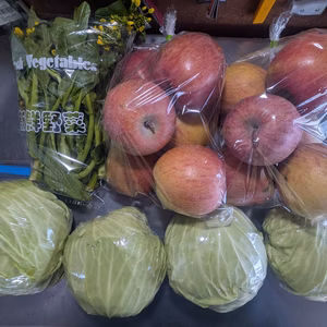 リンゴと葉物野菜